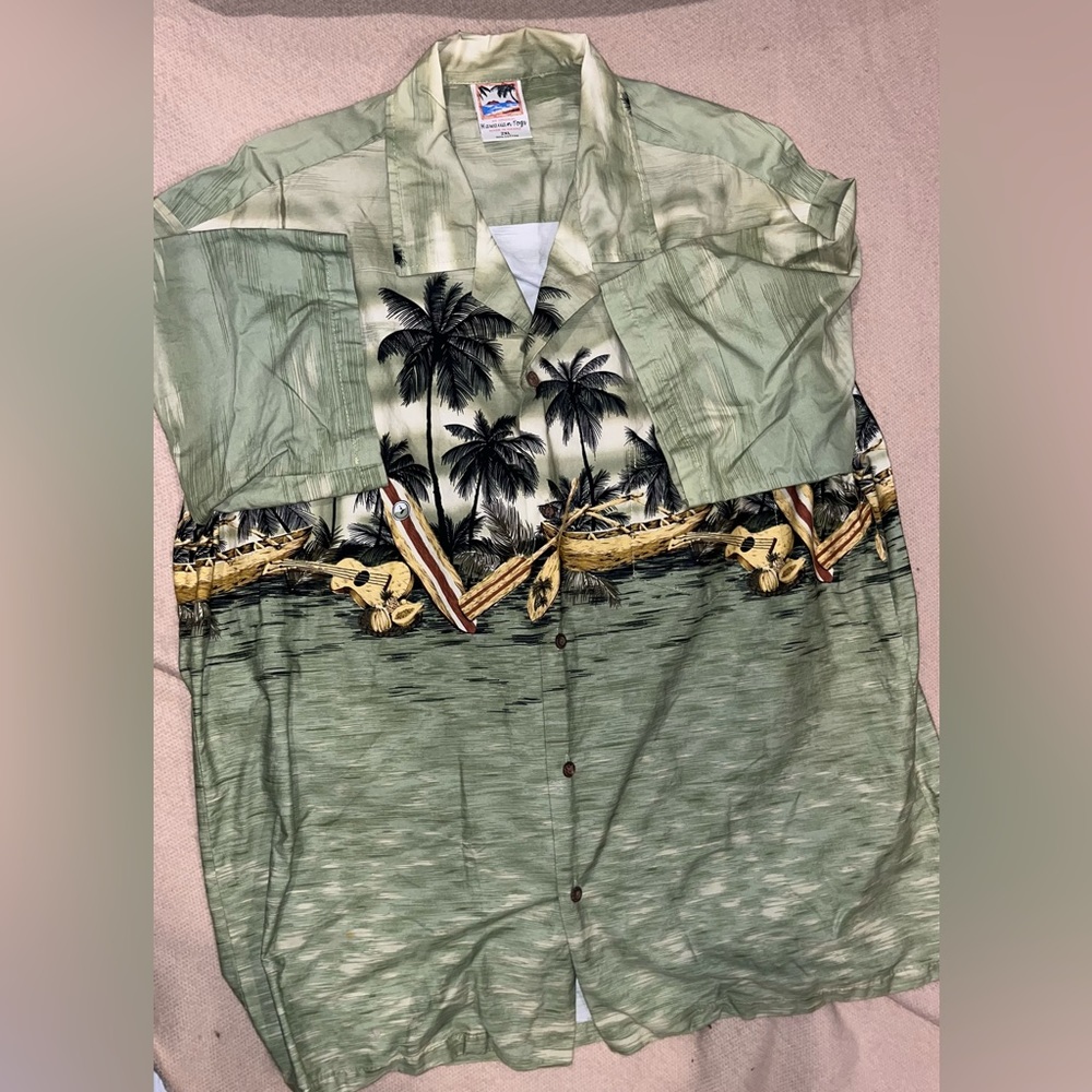 Hawaiian Togs Men’s Button Down Shirt